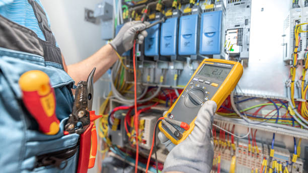 Best Affordable Emergency Electrician  in Lipscom, AL